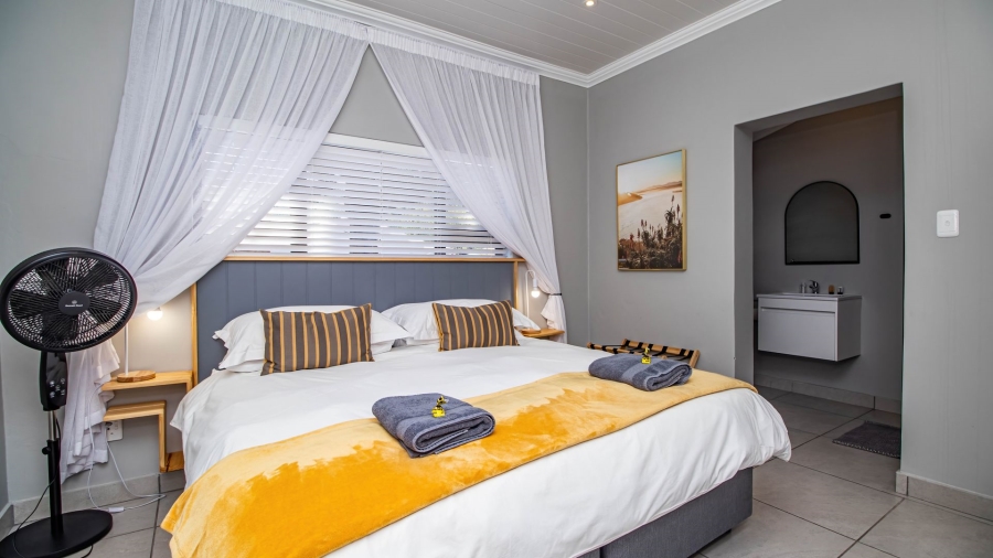 7 Bedroom Property for Sale in Knysna Central Western Cape